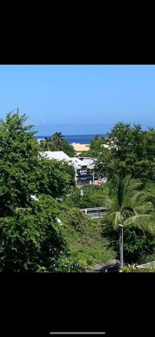 Petit Prix Et Grand Confort A Saint Gilles Les Bains Exterior foto
