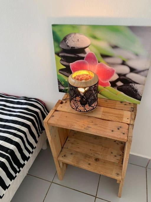 Petit Prix Et Grand Confort A Saint Gilles Les Bains Exterior foto